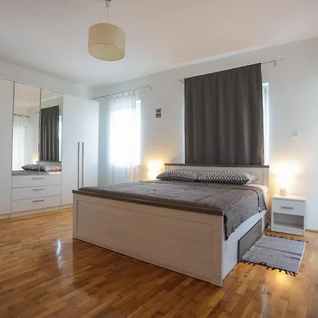 Mocire Apartment *